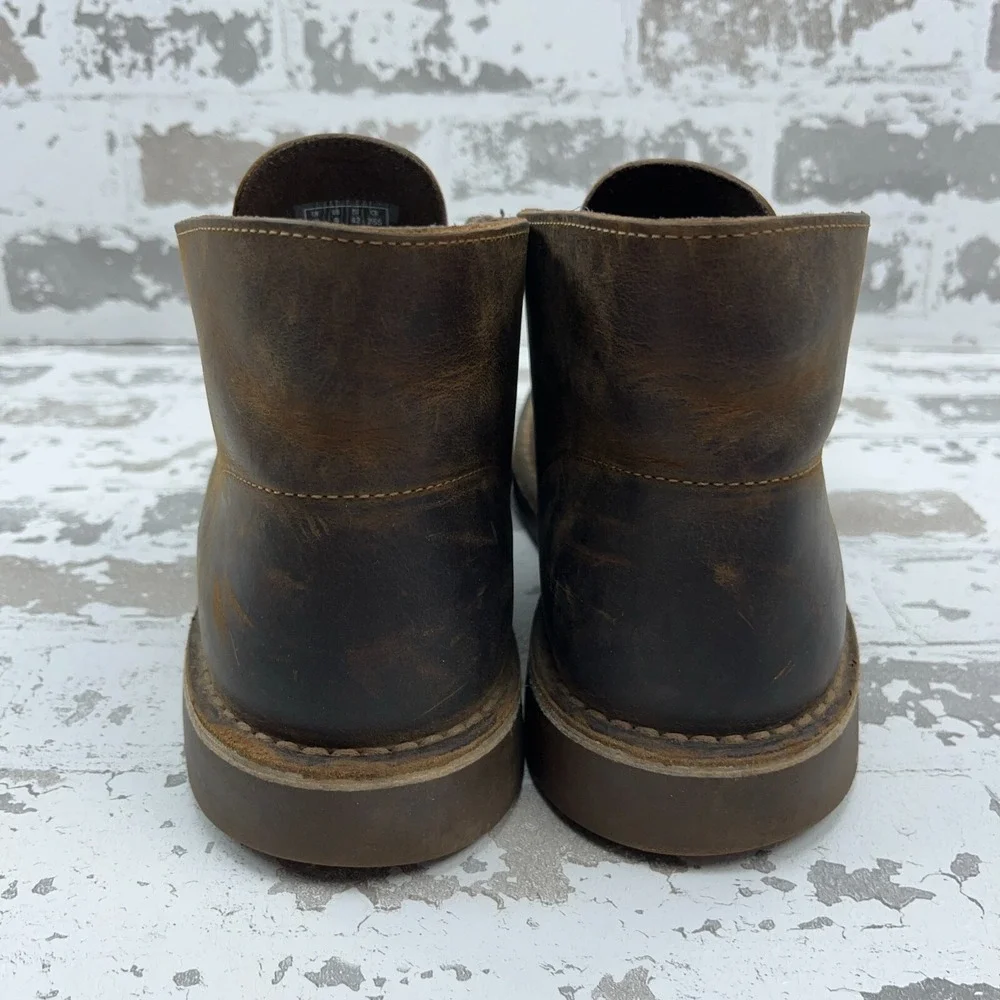 Clarks Chukka Ankle Boots Men 9 Brown Leather Dress‎ 2 Eyelet Lace Up Adult